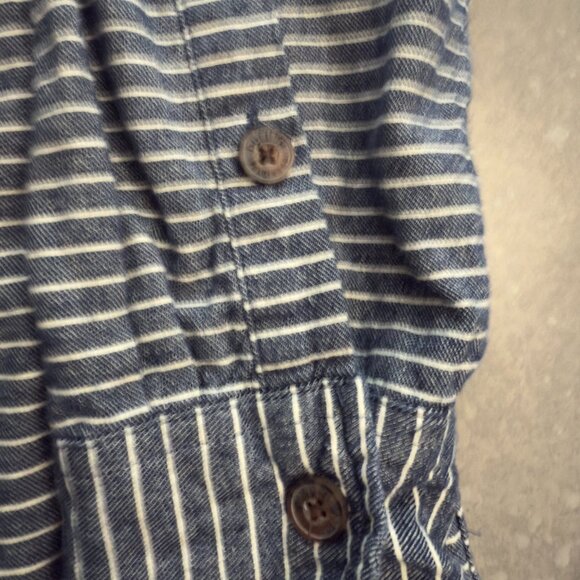 Duluth Trading Co. Men’s Shirt - Picture 4 of 10